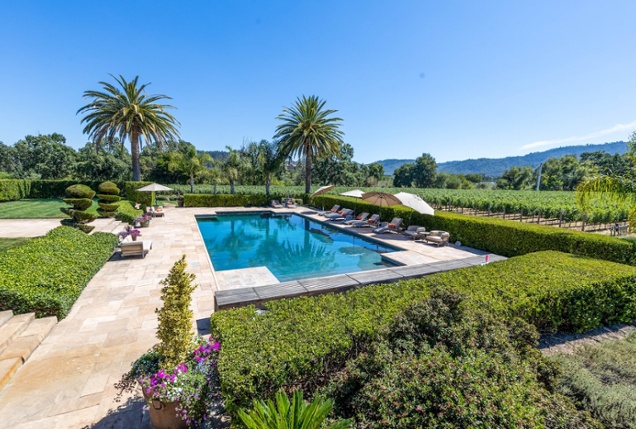 Vintner's Luncheon^at Ashe Vineyard