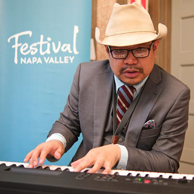 MusicTime in the Library with Stu Llanes Manzano