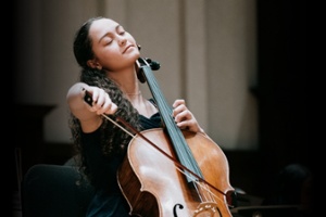 Bouchaine Young Artist Series^ Sonya Moomaw