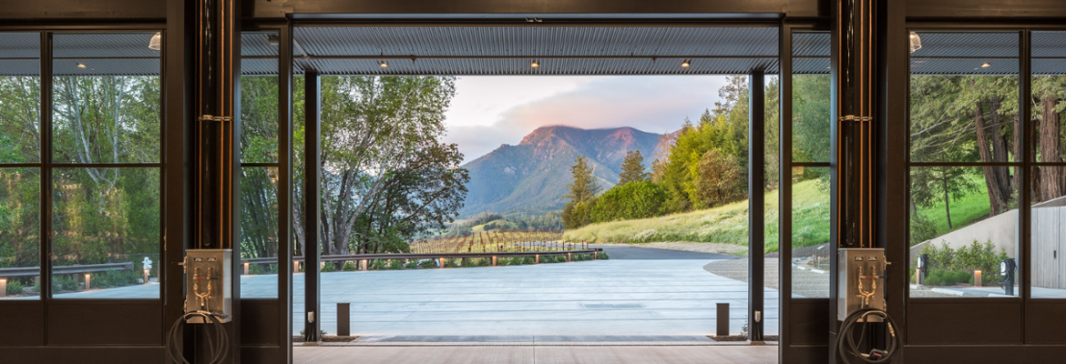 Vintner's Luncheon^at Knights Bridge Winery